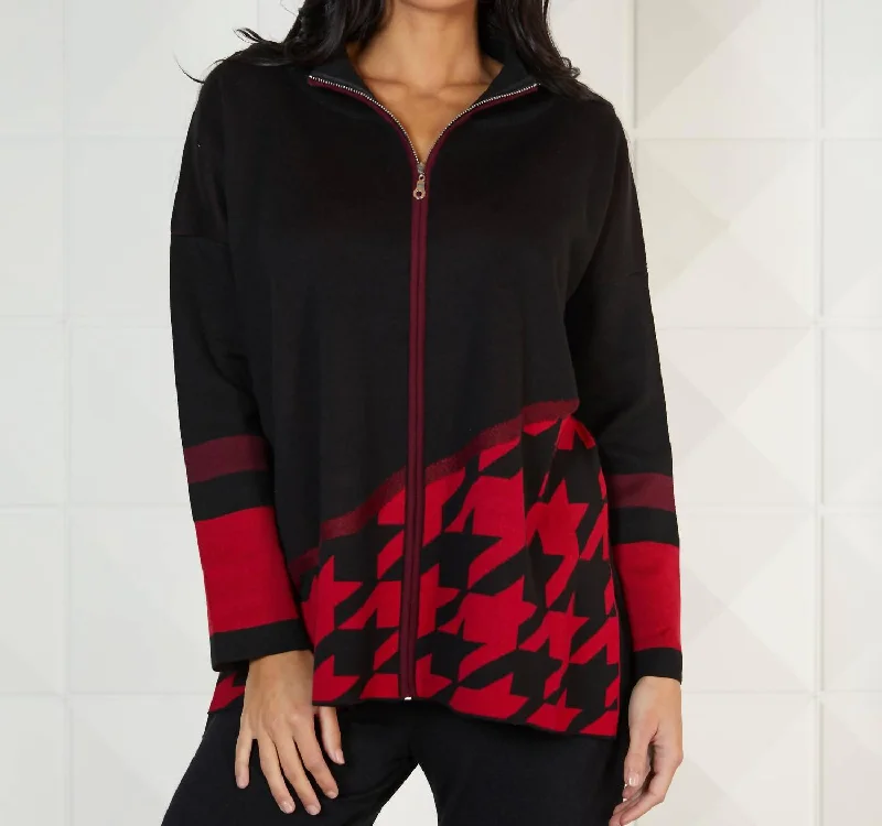 Houndstooth Zip Up Poncho In Black/red