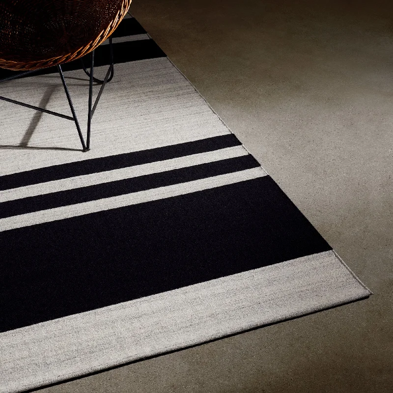 Multi Stripe Area Rug - Natural/Black Stripe