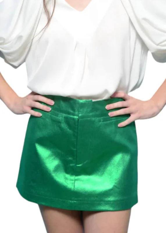 Mila Metallic Skort In Kelly Green